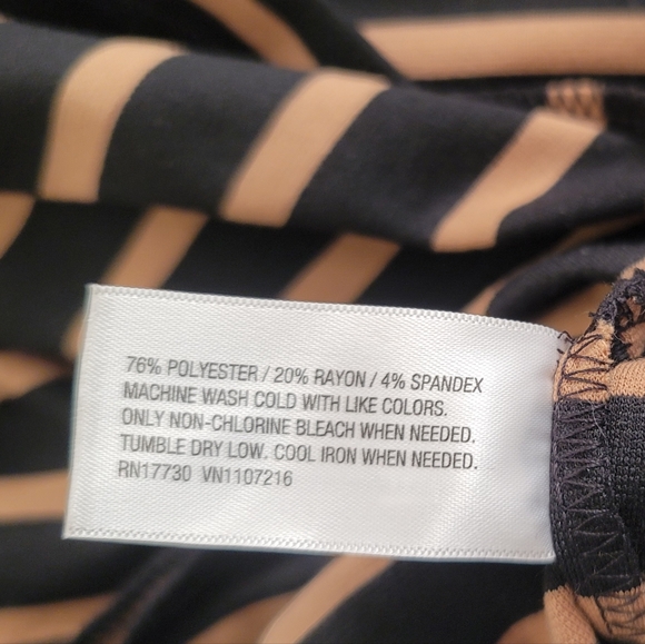 Stylish and Sophisticated Stripe Dress, Size M - Picture 8 of 14